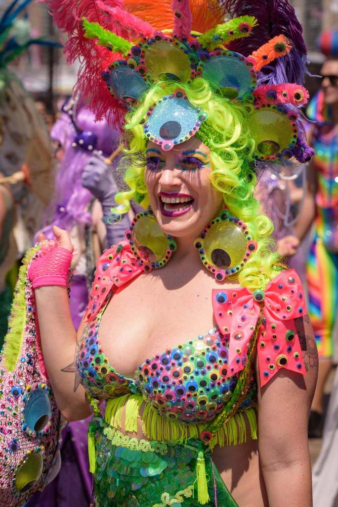 This image has an empty alt attribute; its file name is mermaid2.jpg